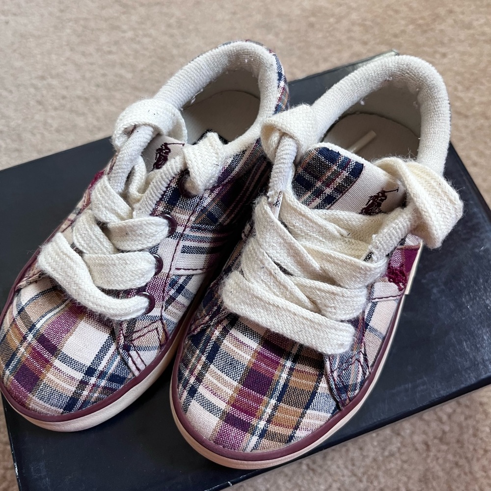 Polo by Ralph Lauren boys shoes size 6